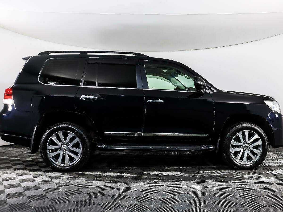 Toyota Land Cruiser 2016 года с пробегом. Фото: #3