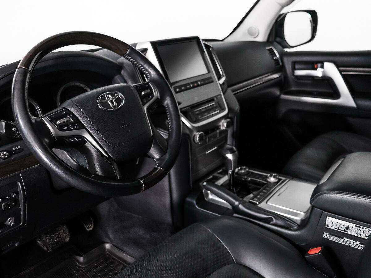 Toyota Land Cruiser 2016 года с пробегом. Фото: #8