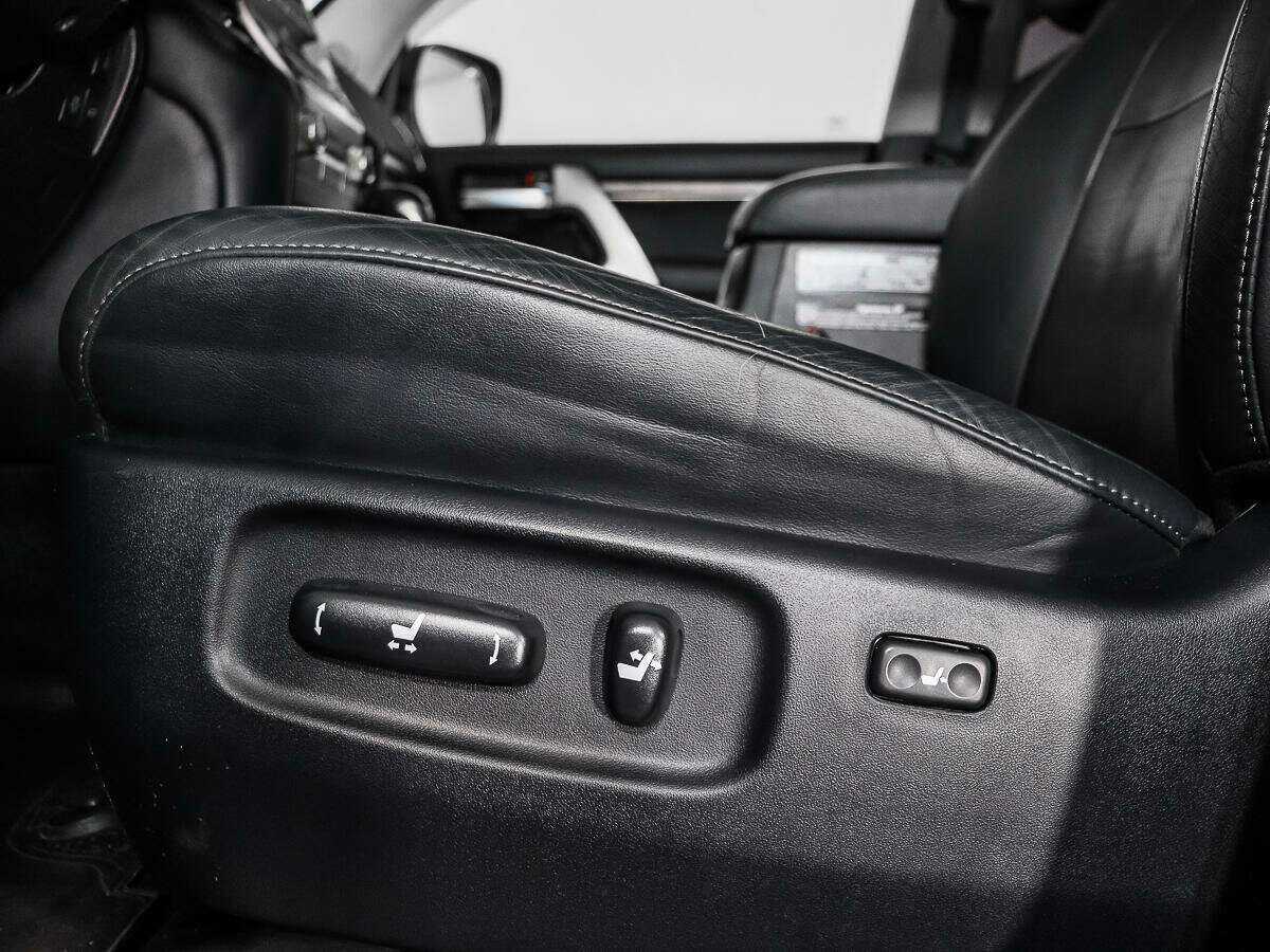 Toyota Land Cruiser 2016 года с пробегом. Фото: #9