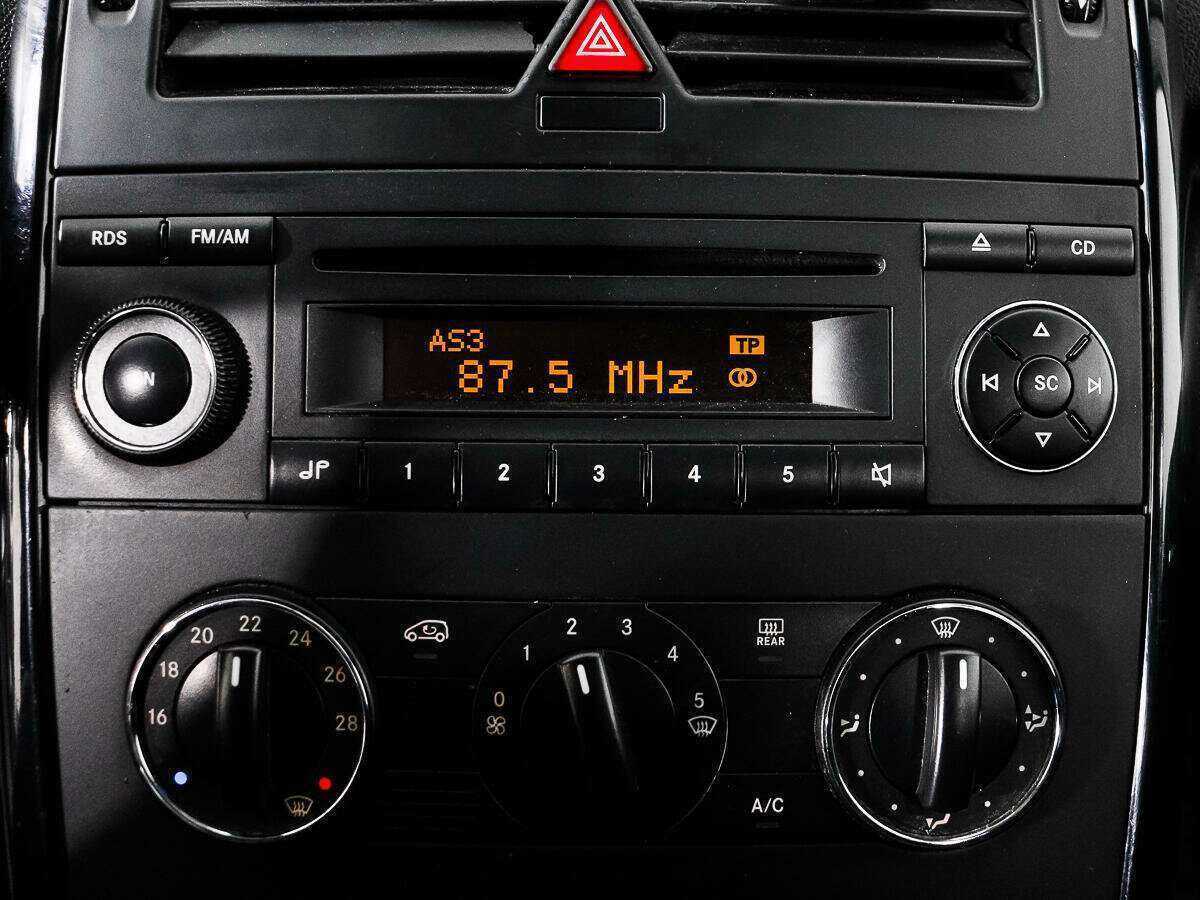 Mercedes-Benz A-Класс 2010 года с пробегом. Фото: #12