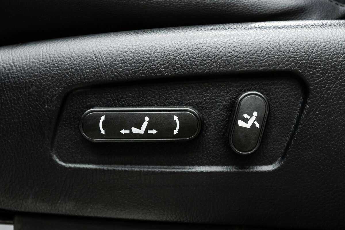 Kia Mohave 2012 года с пробегом. Фото: #21