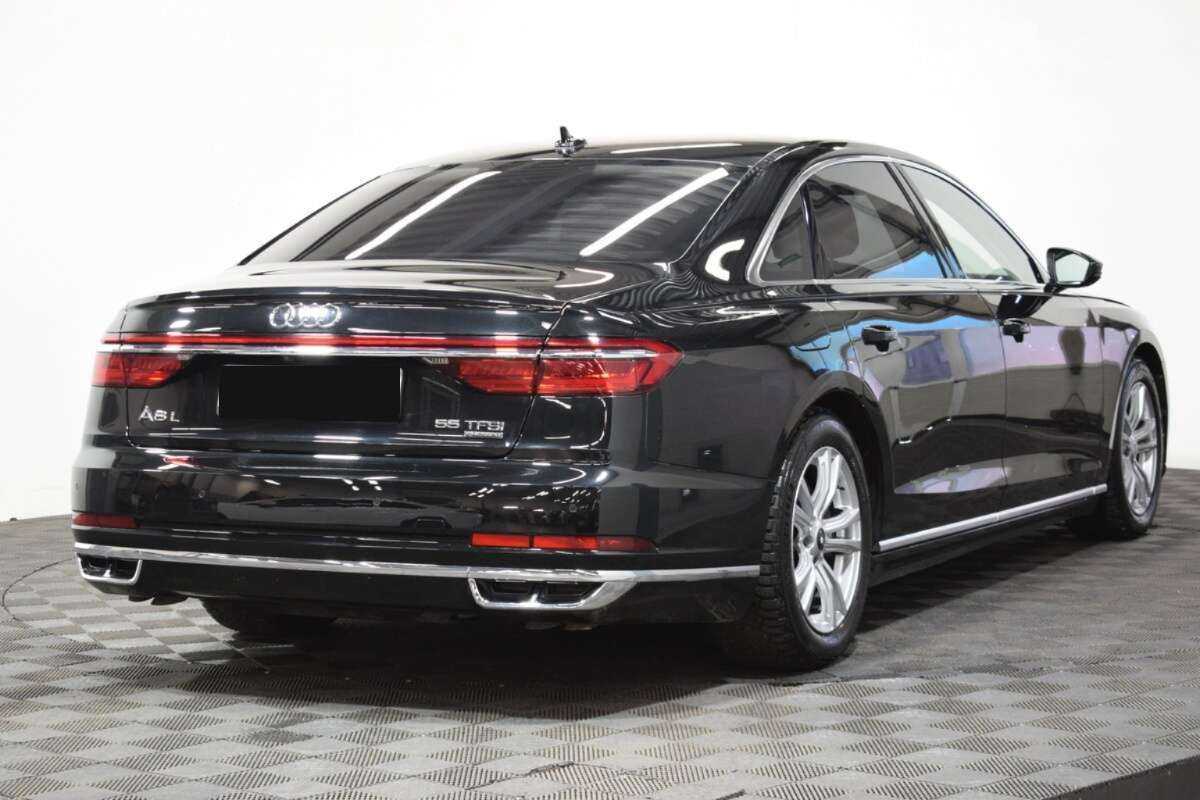 Audi A8 2019 года с пробегом. Фото: #3