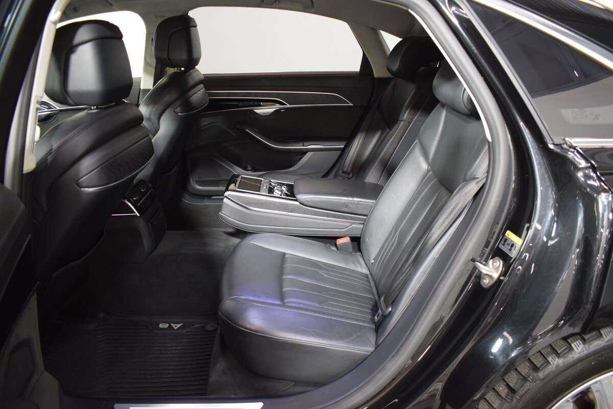 Audi A8 2019 года с пробегом. Фото: #11