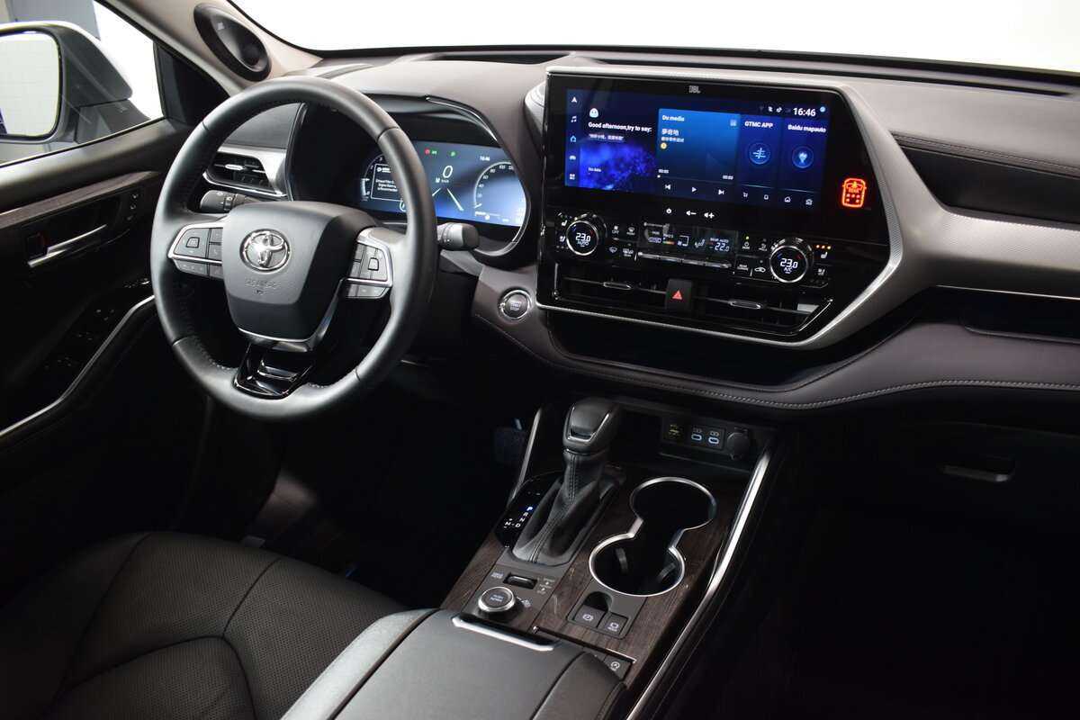 Toyota Highlander 2023 года с пробегом. Фото: #12