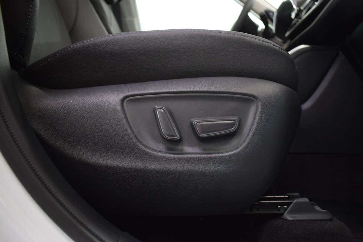 Toyota Highlander 2023 года с пробегом. Фото: #22