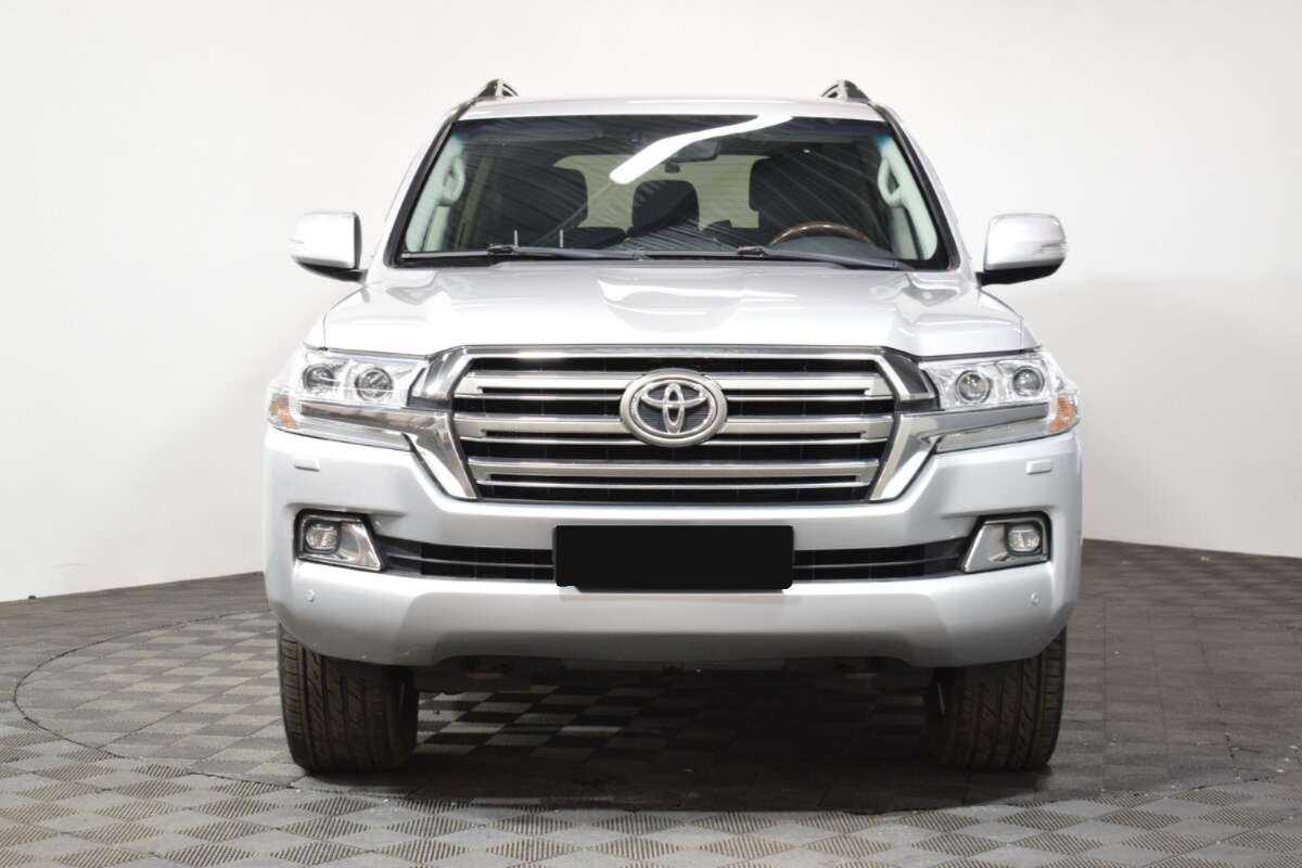 Toyota Land Cruiser 2015 года с пробегом. Фото: #1