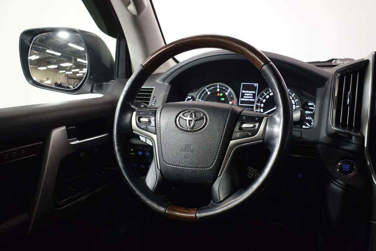 Toyota Land Cruiser 2015 года с пробегом. Фото: #8