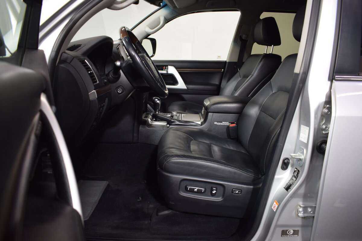 Toyota Land Cruiser 2015 года с пробегом. Фото: #10