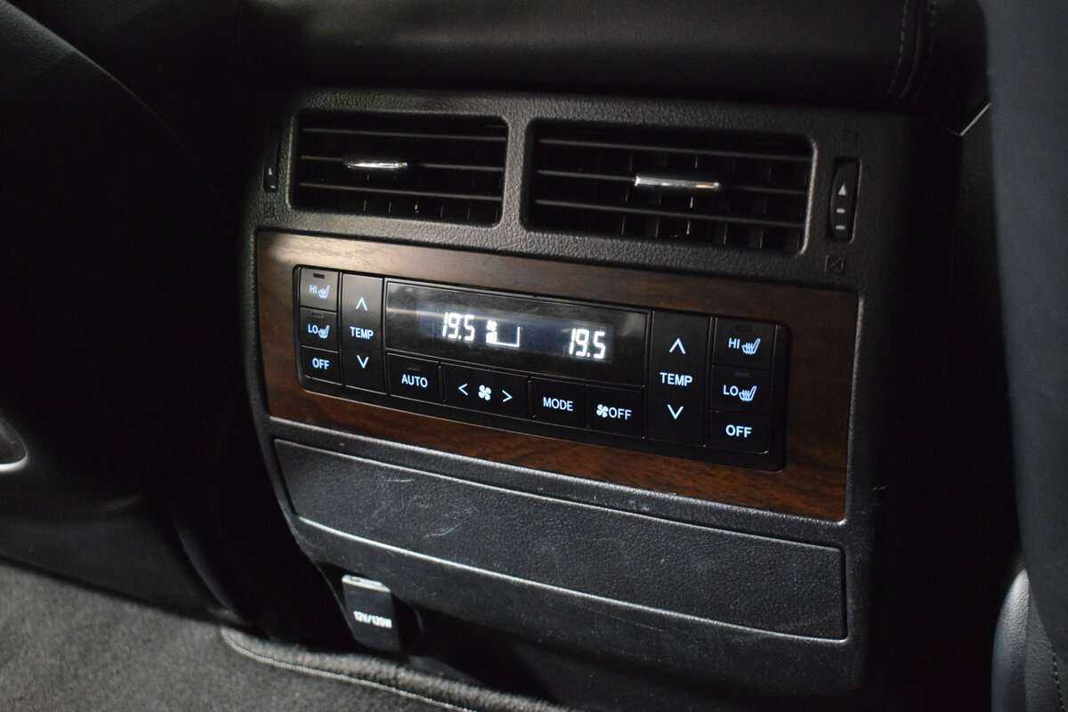 Toyota Land Cruiser 2015 года с пробегом. Фото: #20