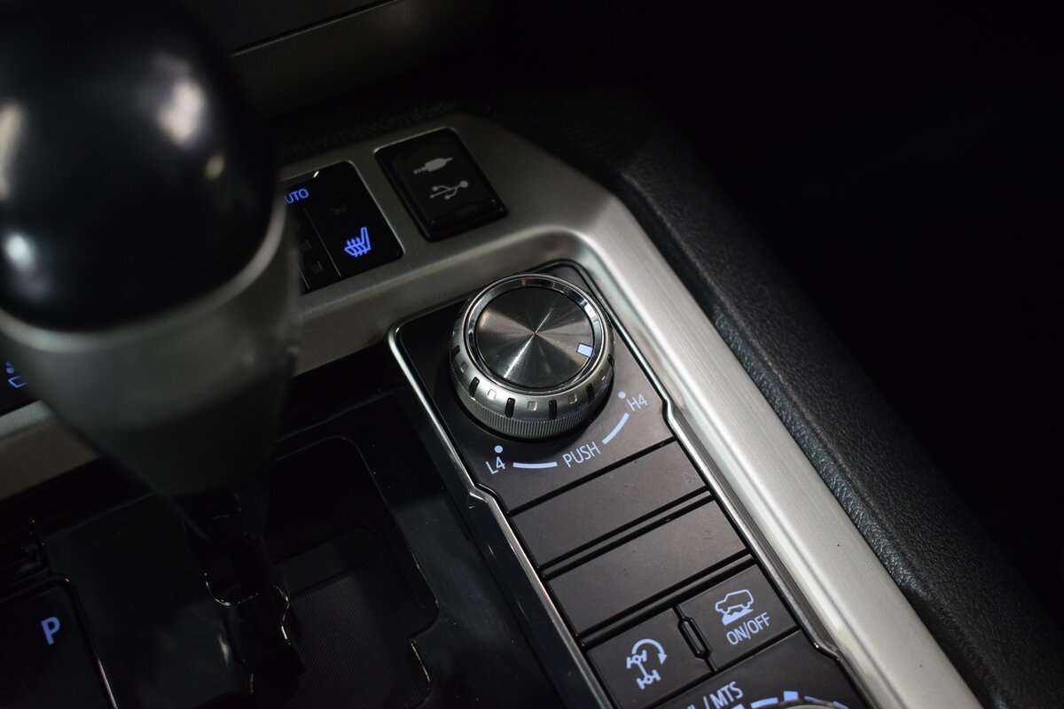 Toyota Land Cruiser 2015 года с пробегом. Фото: #29