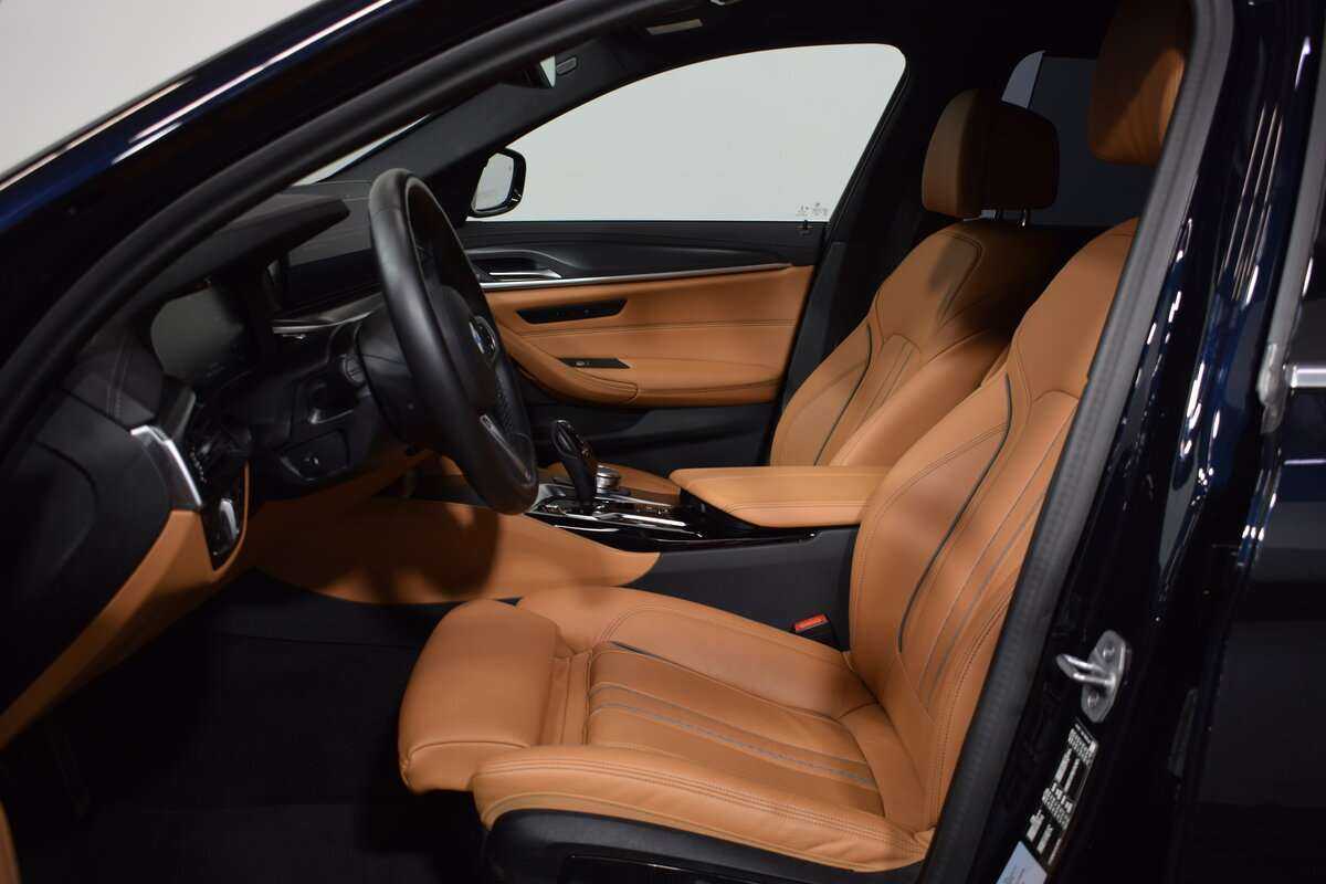 BMW 5 серии 2023 года с пробегом. Фото: #13