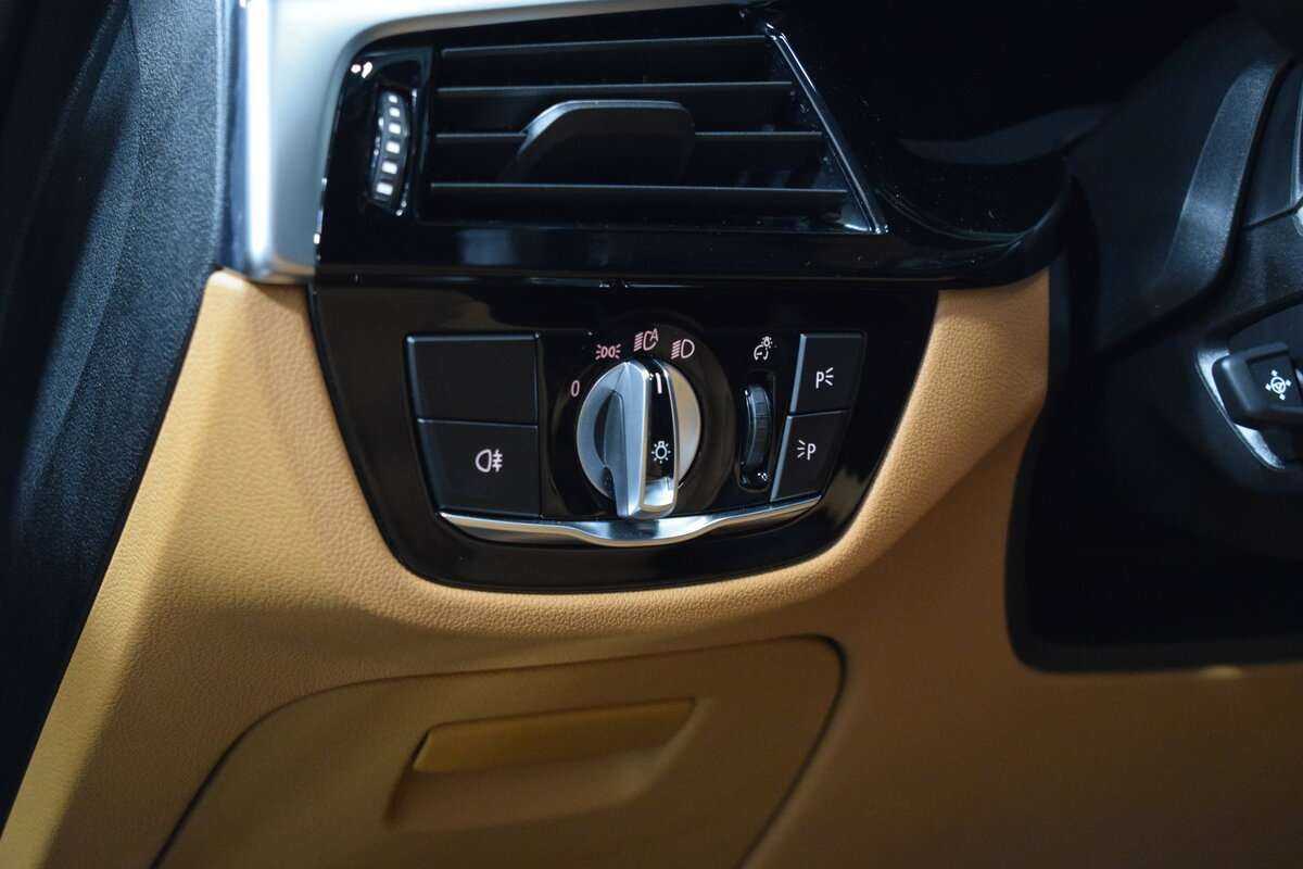 BMW 5 серии 2023 года с пробегом. Фото: #16