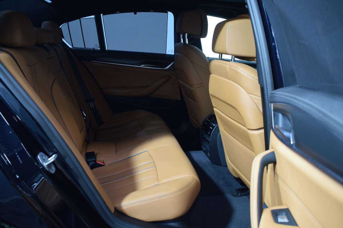 BMW 5 серии 2023 года с пробегом. Фото: #18