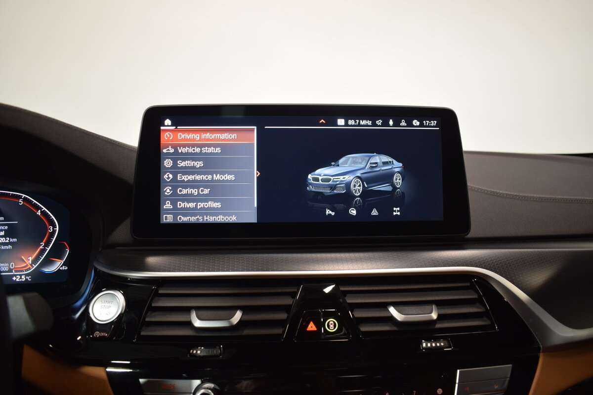 BMW 5 серии 2023 года с пробегом. Фото: #25