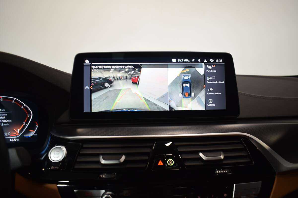 BMW 5 серии 2023 года с пробегом. Фото: #26