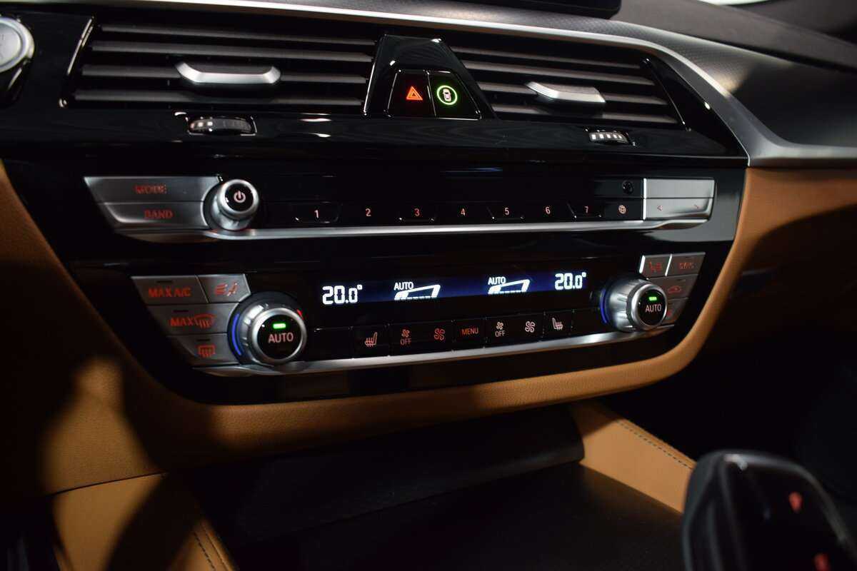 BMW 5 серии 2023 года с пробегом. Фото: #28