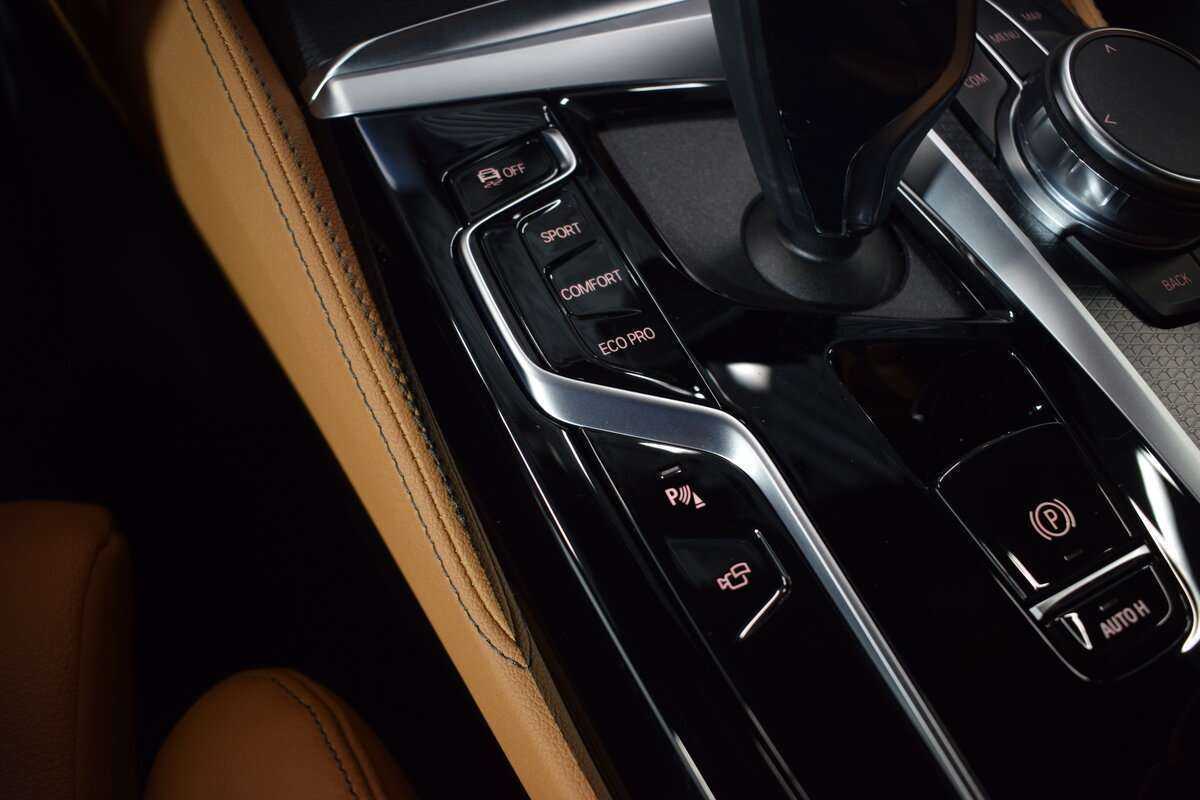 BMW 5 серии 2023 года с пробегом. Фото: #31