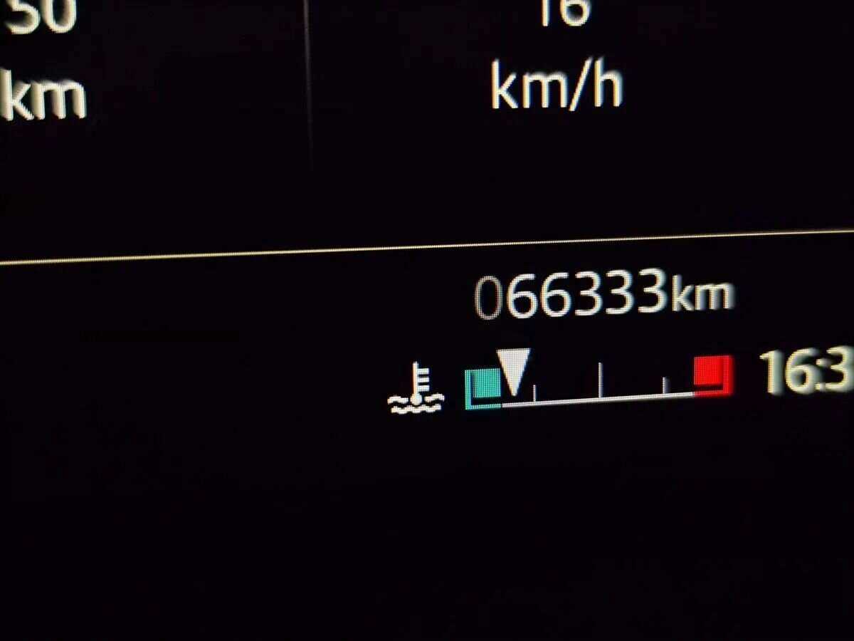 Land Rover Defender 2021 года с пробегом. Фото: #4