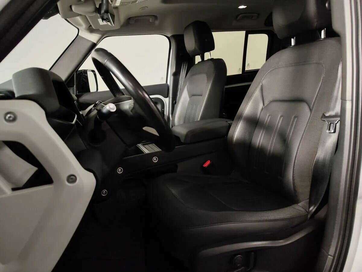 Land Rover Defender 2021 года с пробегом. Фото: #5