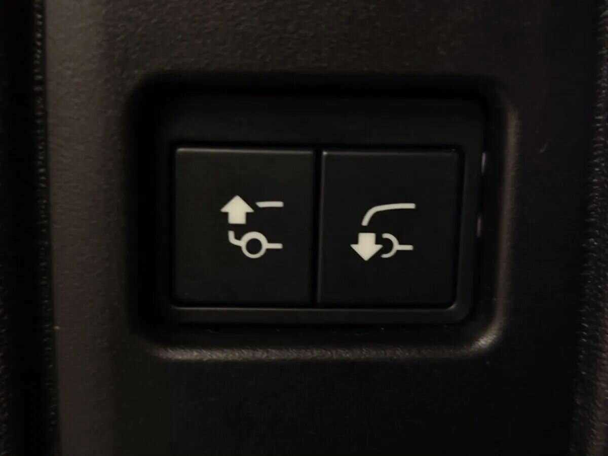 Land Rover Defender 2021 года с пробегом. Фото: #19