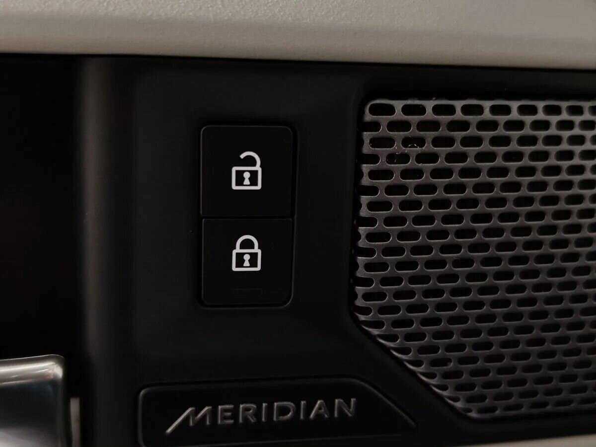 Land Rover Defender 2021 года с пробегом. Фото: #20