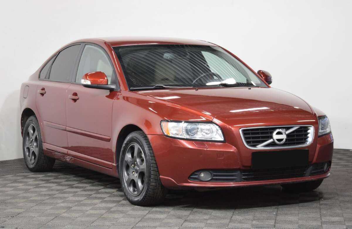 Volvo S40 2010 года с пробегом. Фото: #1