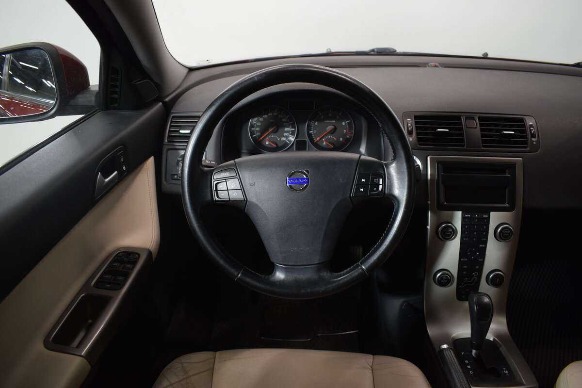 Volvo S40 2010 года с пробегом. Фото: #5