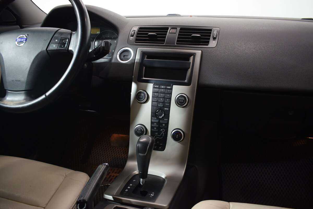 Volvo S40 2010 года с пробегом. Фото: #6