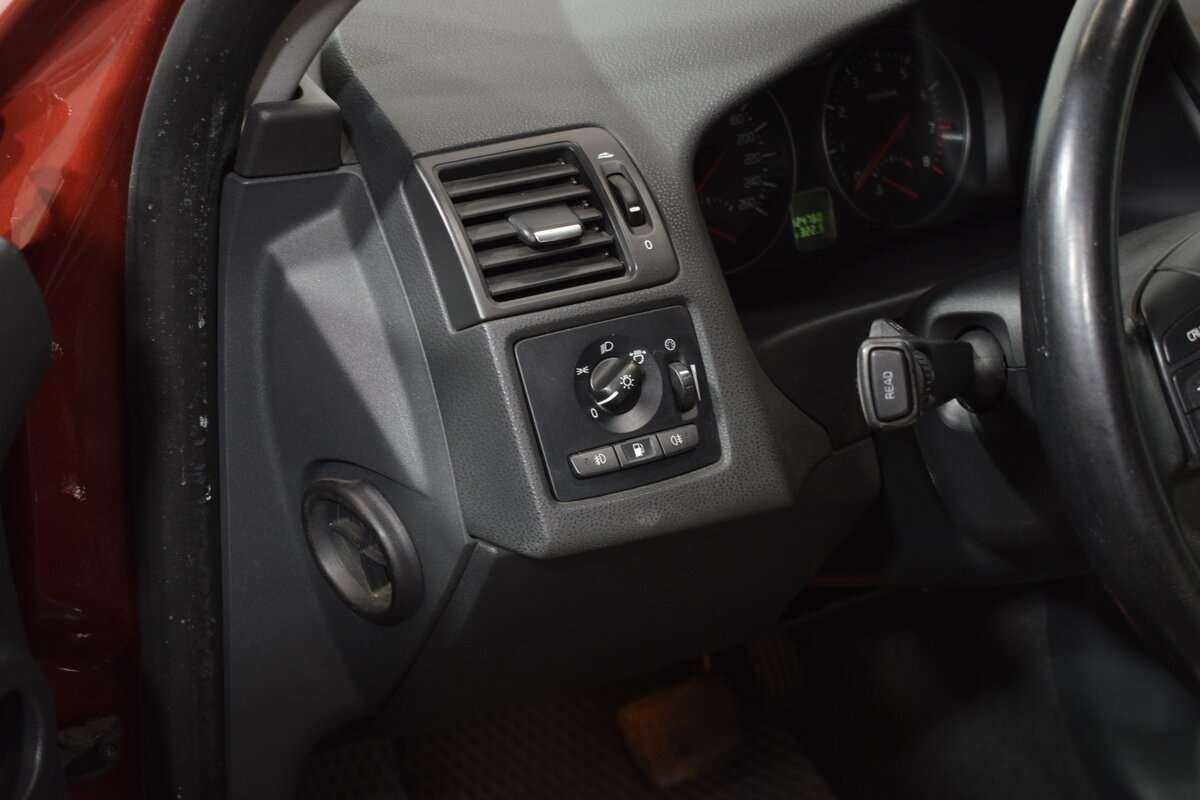 Volvo S40 2010 года с пробегом. Фото: #9