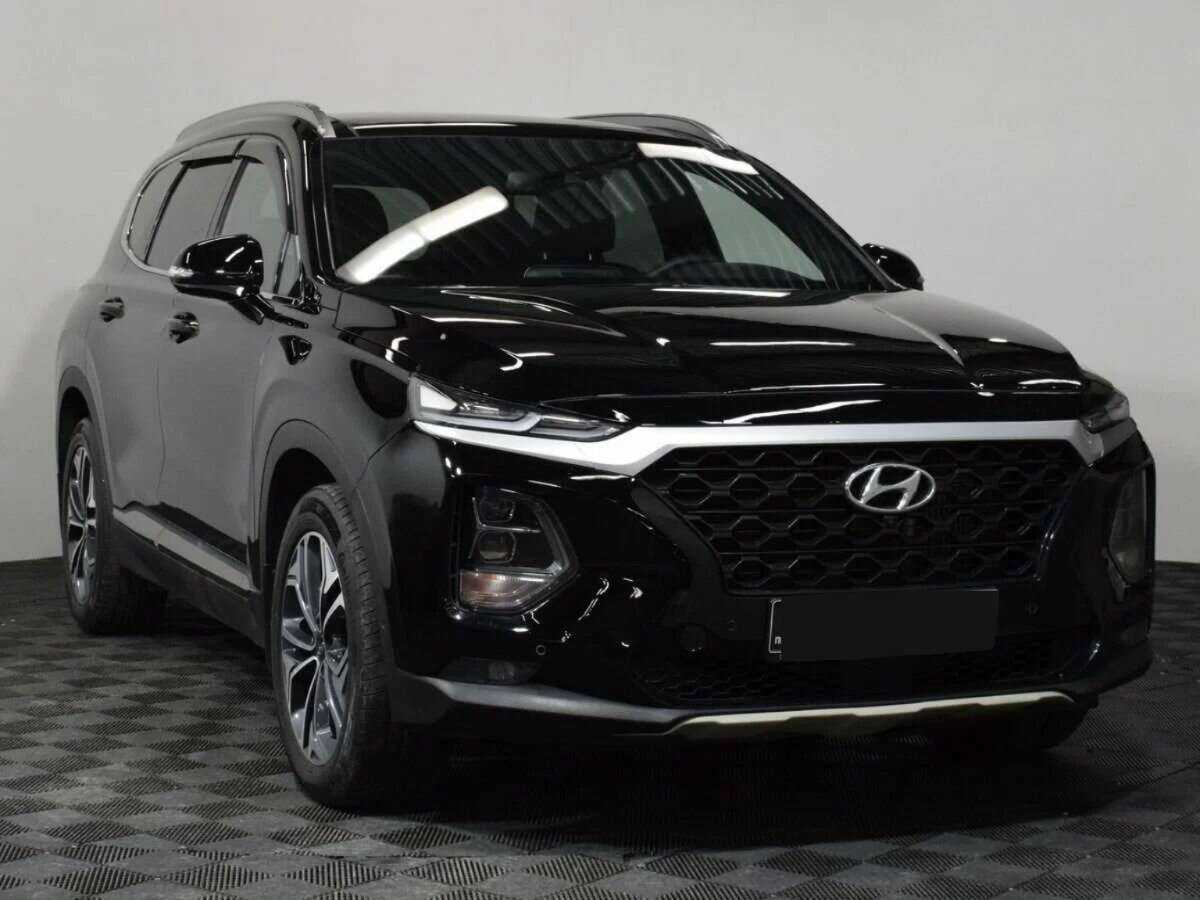 Hyundai Santa Fe 2019 года с пробегом. Фото: #1