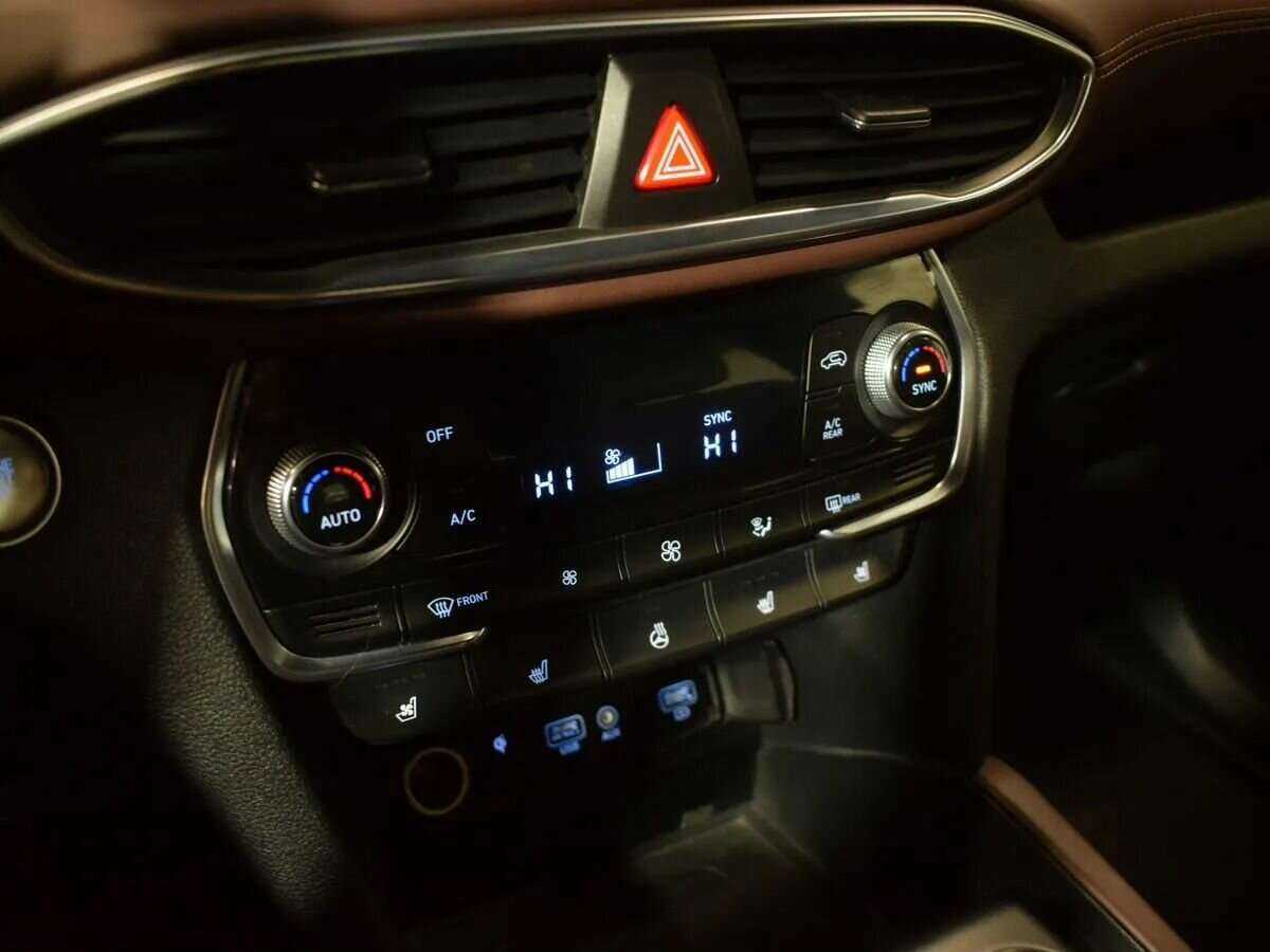 Hyundai Santa Fe 2019 года с пробегом. Фото: #20