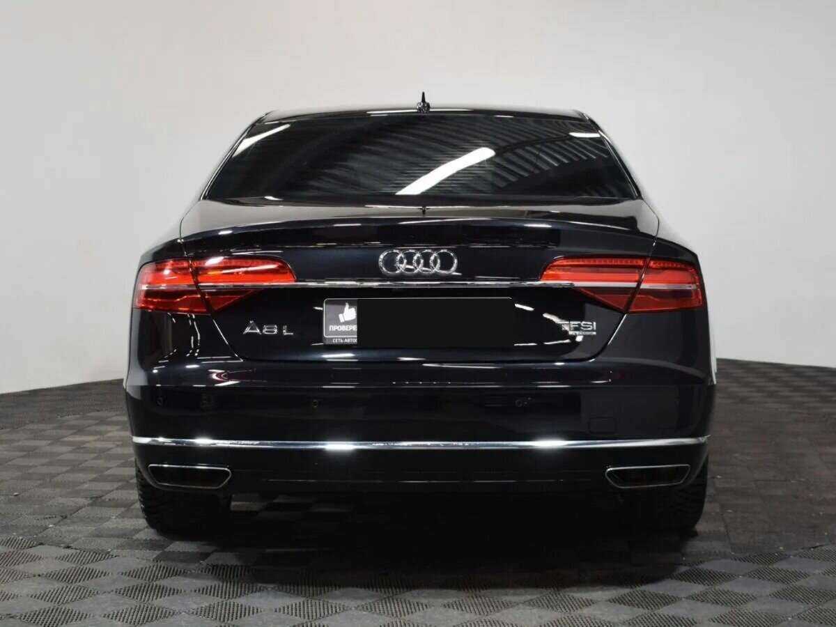 Audi A8 2015 года с пробегом. Фото: #4