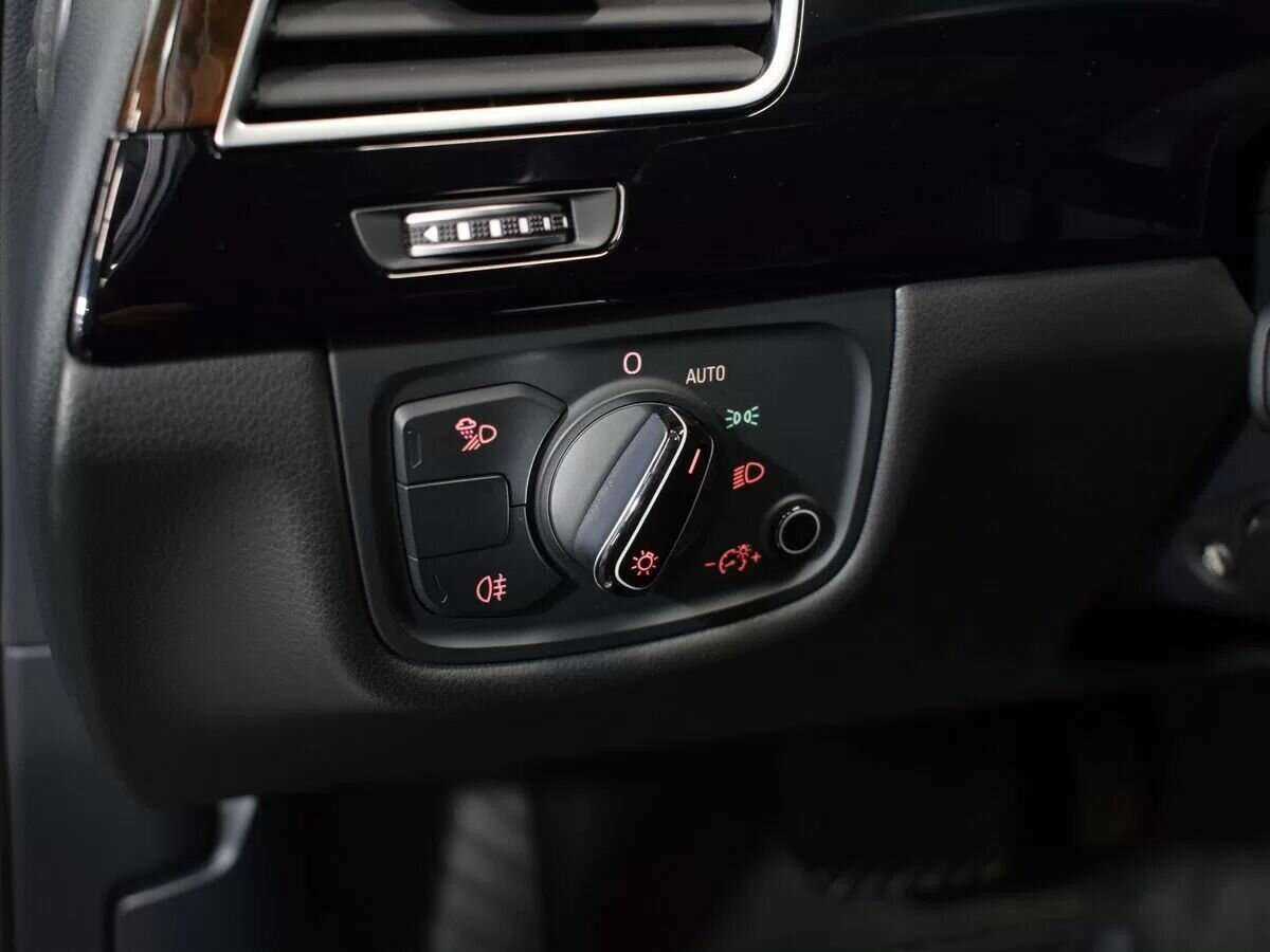 Audi A8 2015 года с пробегом. Фото: #13