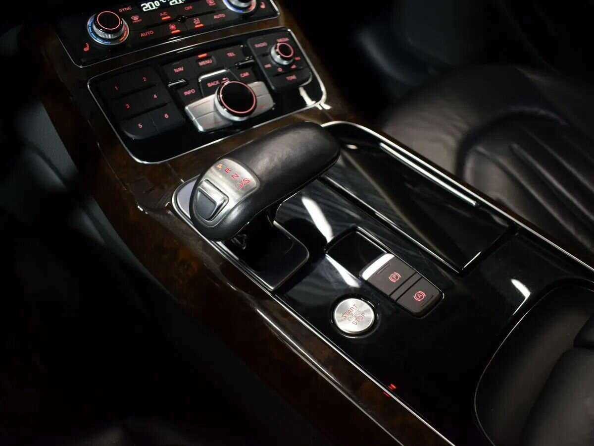 Audi A8 2015 года с пробегом. Фото: #20