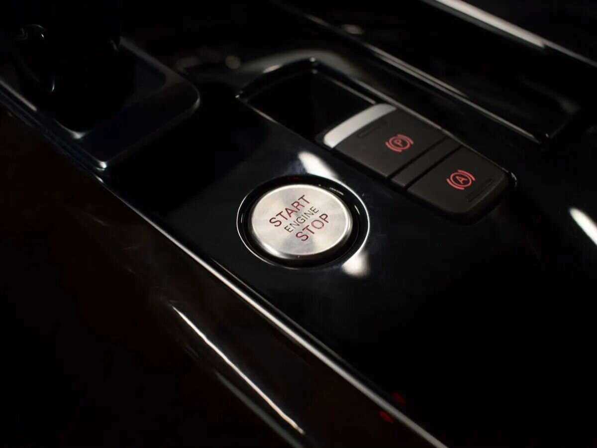 Audi A8 2015 года с пробегом. Фото: #21