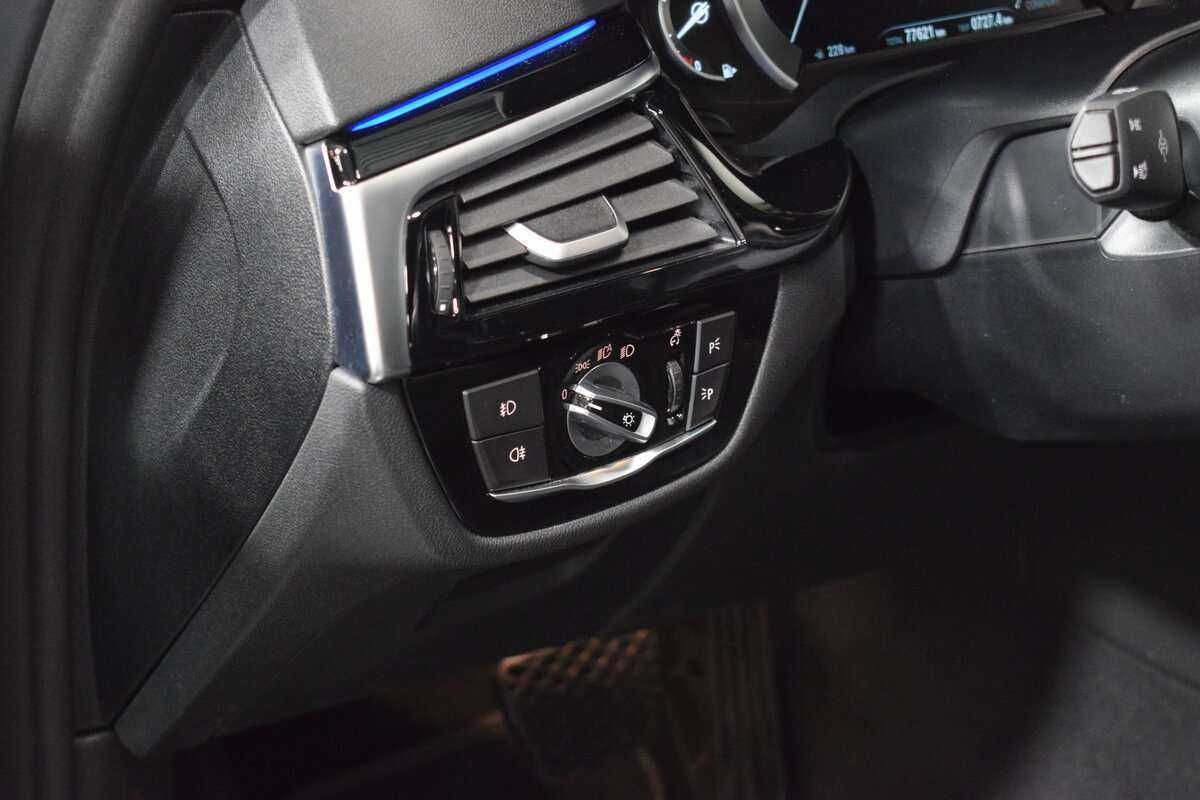 BMW 5 серии 2019 года с пробегом. Фото: #15