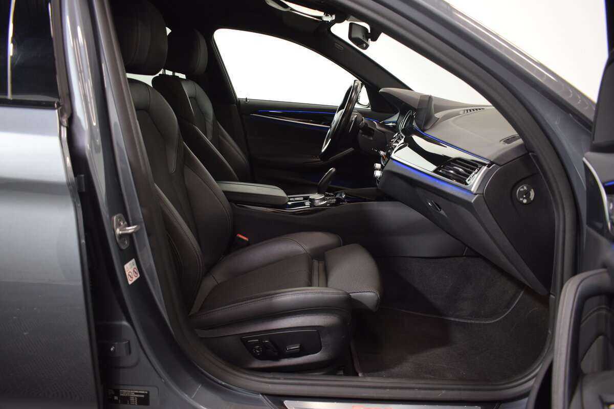 BMW 5 серии 2019 года с пробегом. Фото: #18