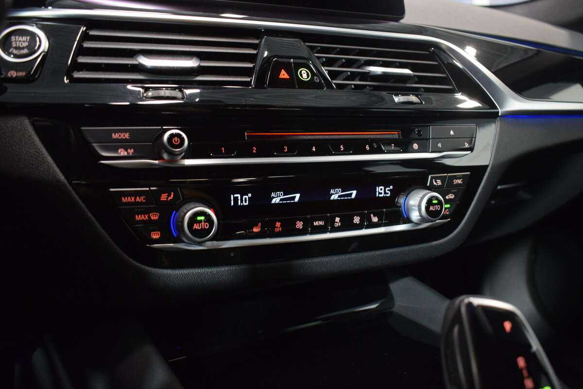 BMW 5 серии 2019 года с пробегом. Фото: #26