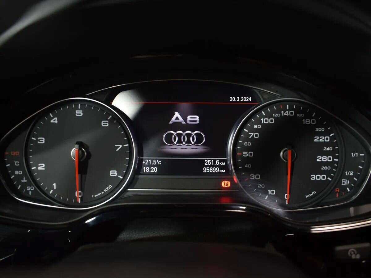 Audi A8 2015 года с пробегом. Фото: #11