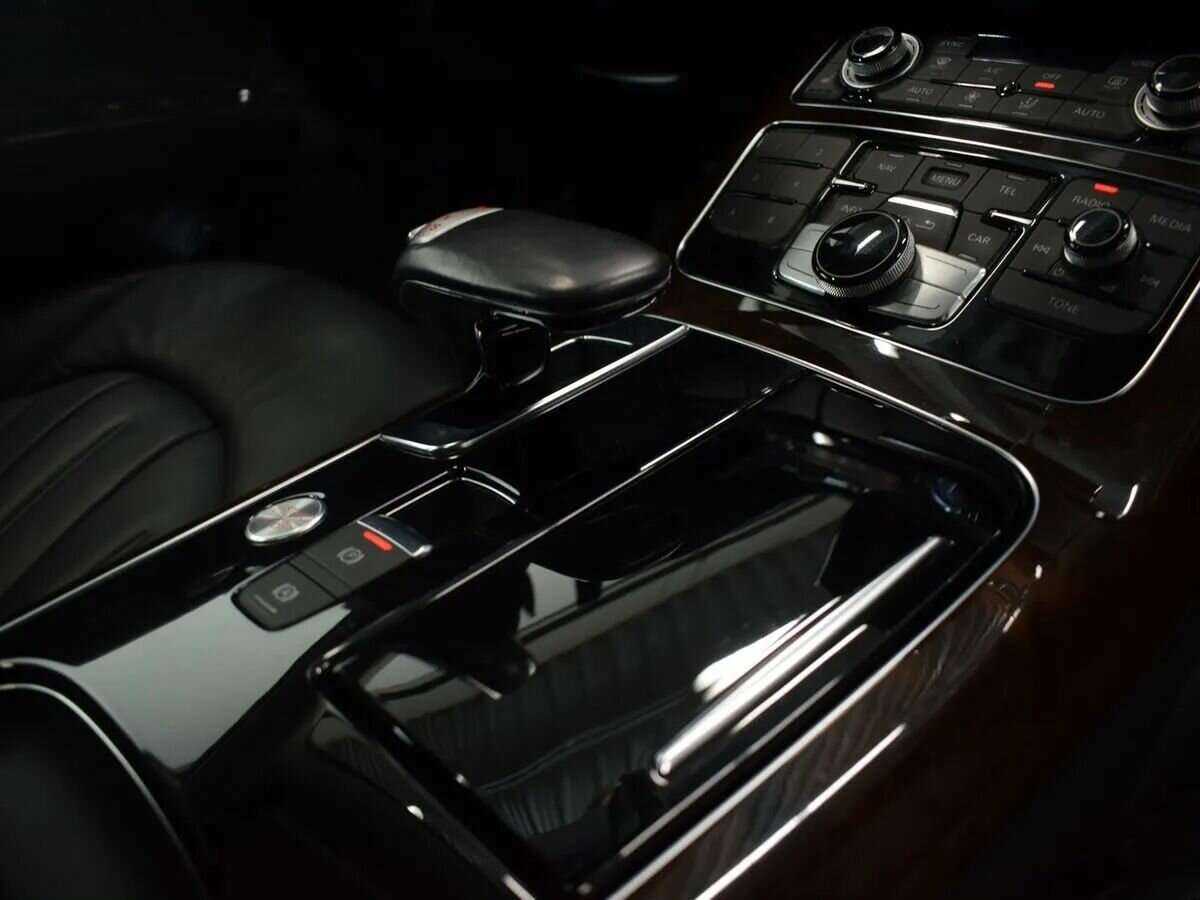 Audi A8 2015 года с пробегом. Фото: #16