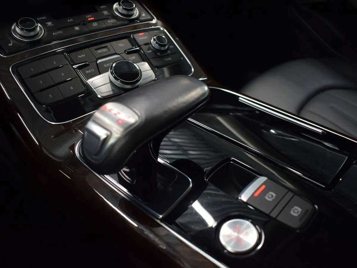 Audi A8 2015 года с пробегом. Фото: #17