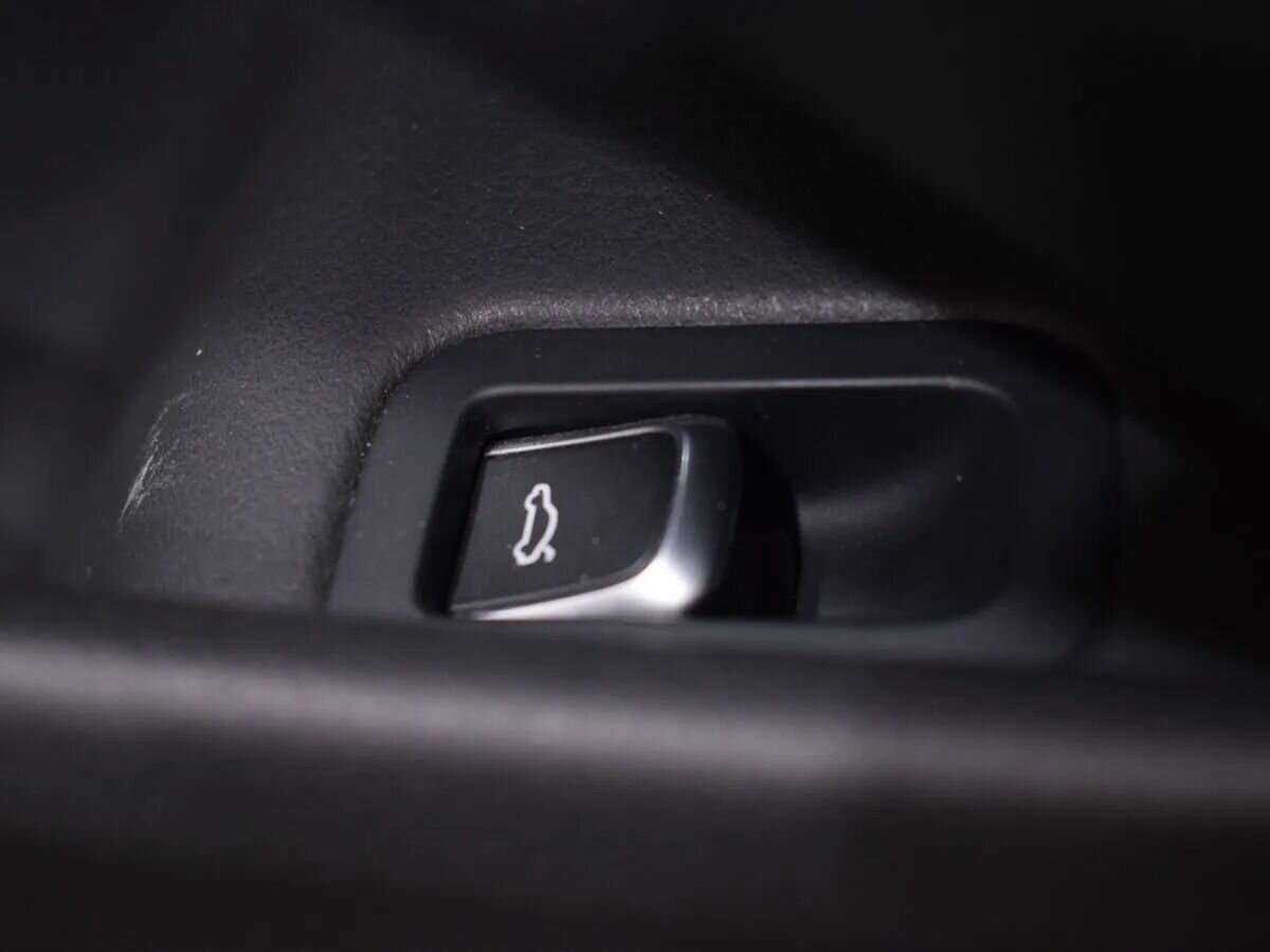 Audi A8 2015 года с пробегом. Фото: #20