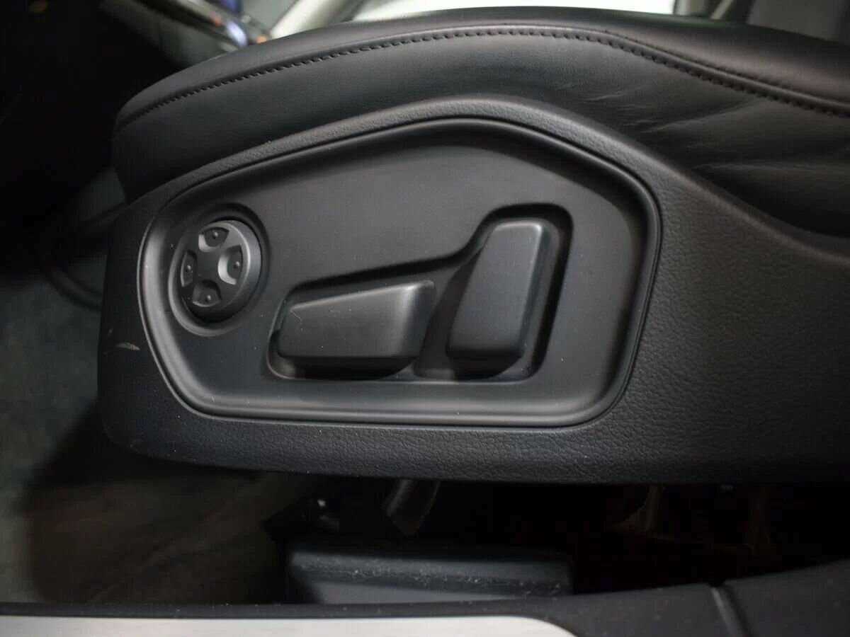 Audi A8 2015 года с пробегом. Фото: #22