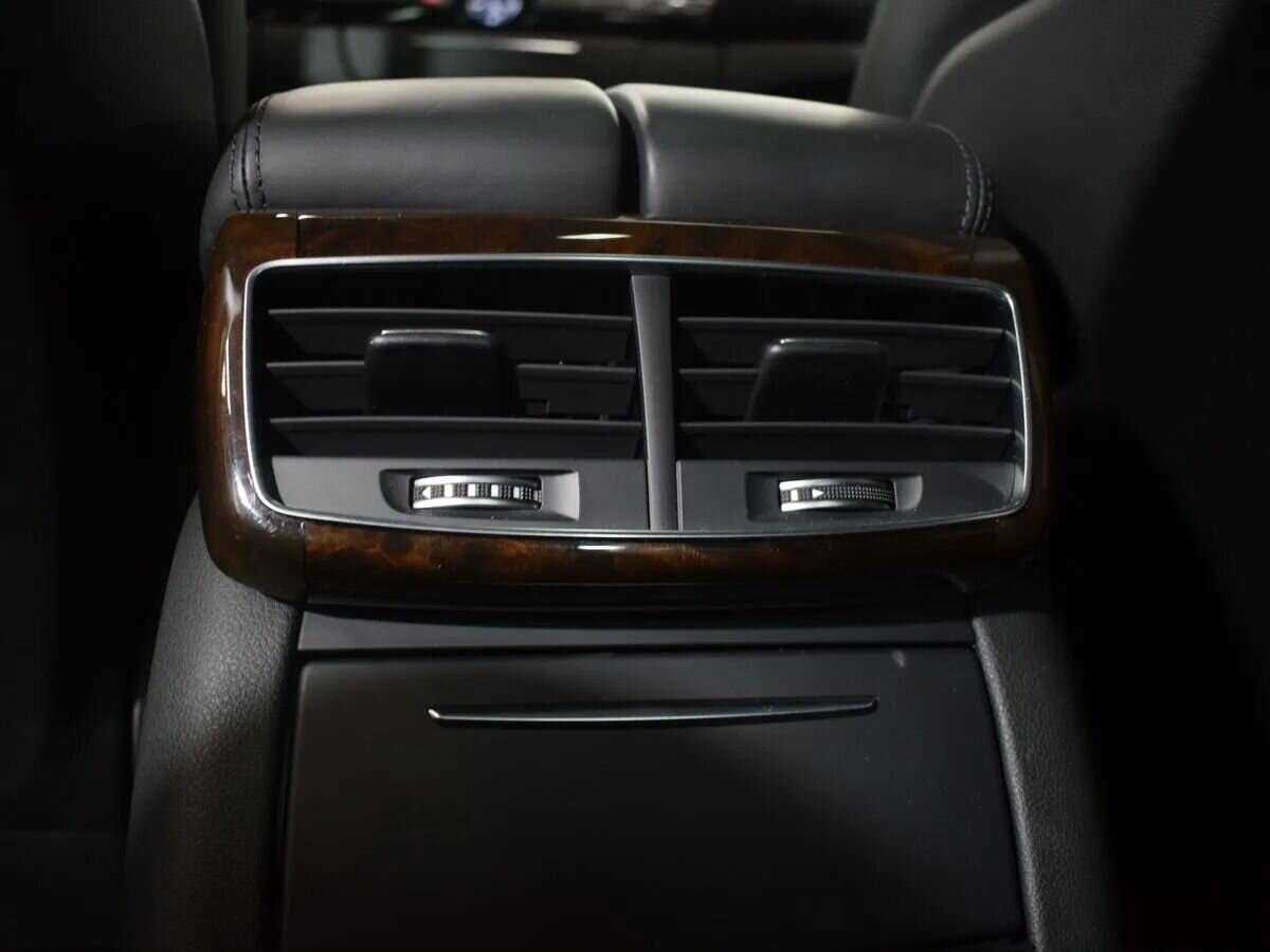 Audi A8 2015 года с пробегом. Фото: #26