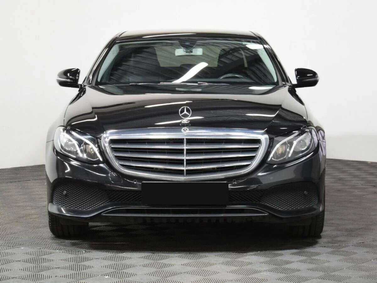 Mercedes-Benz E-Класс 2019 года с пробегом. Фото: #1