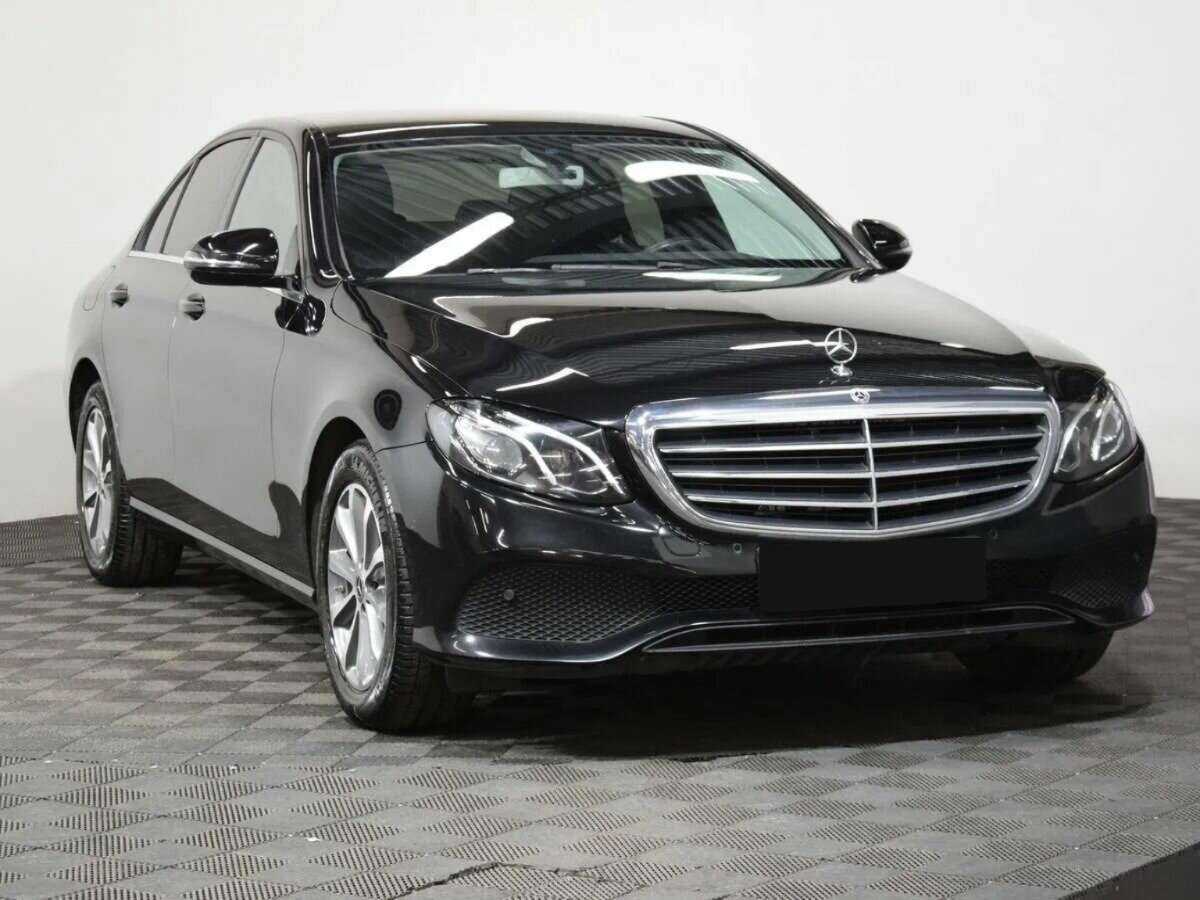 Mercedes-Benz E-Класс 2019 года с пробегом. Фото: #2