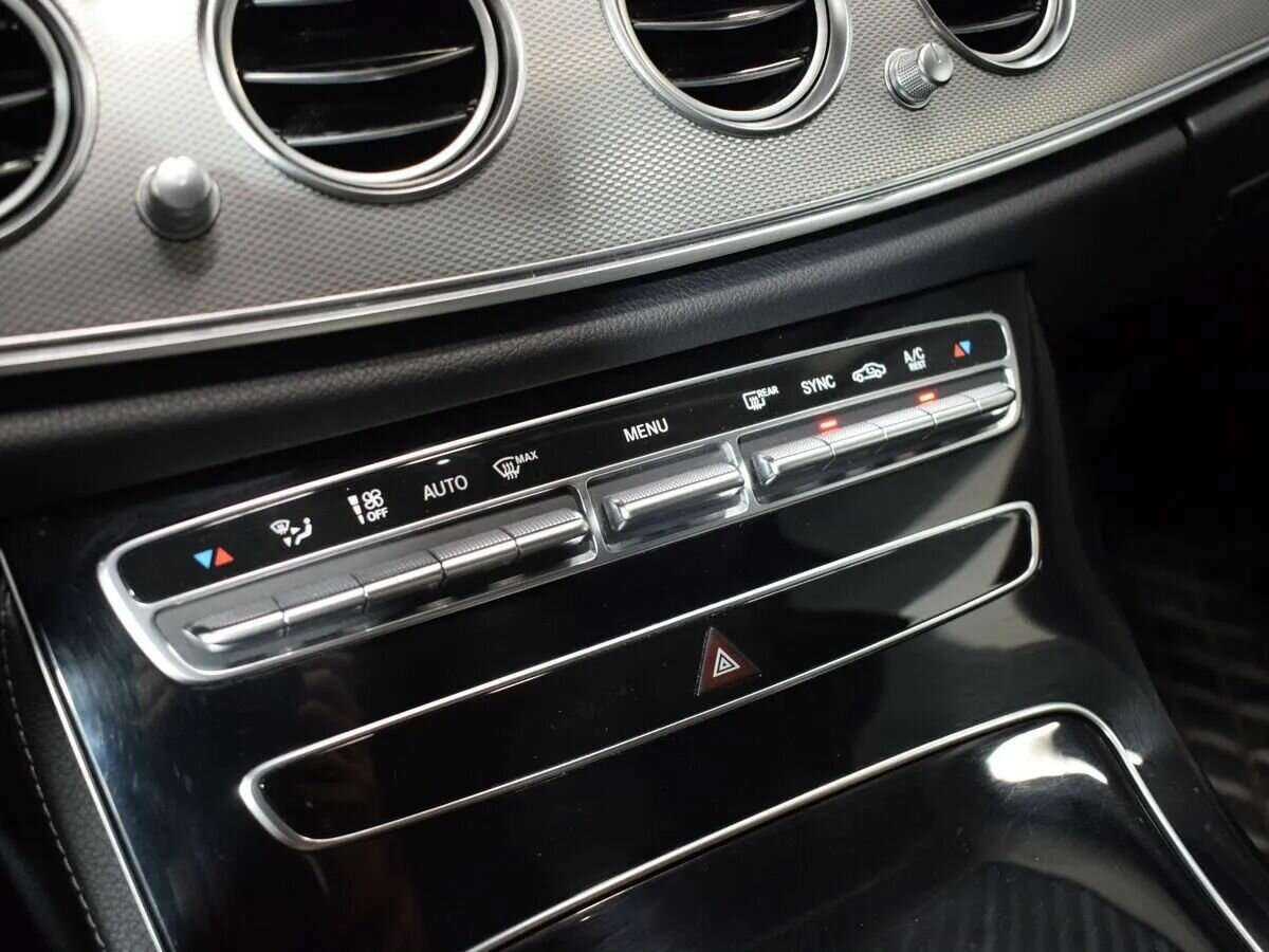 Mercedes-Benz E-Класс 2019 года с пробегом. Фото: #19