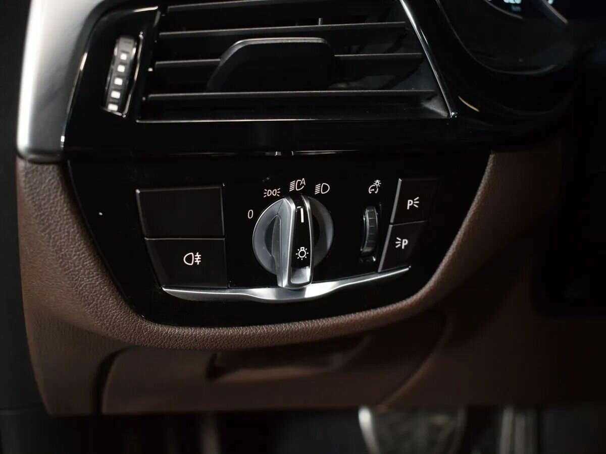 BMW 6 серии 2018 года с пробегом. Фото: #14