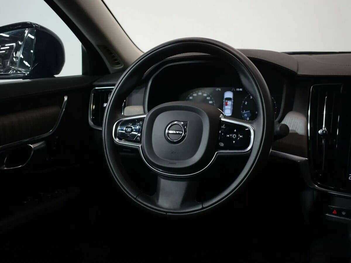 Volvo S90 2021 года с пробегом. Фото: #9