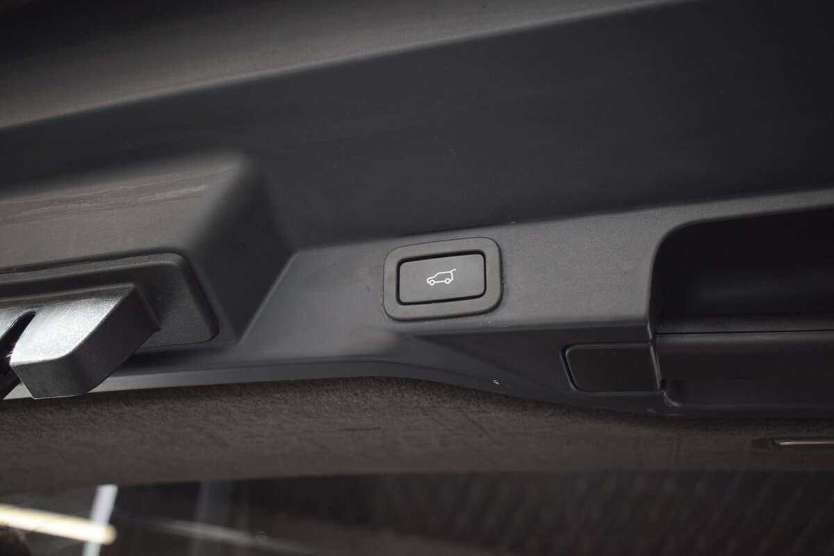 Land Rover Range Rover Sport 2015 года с пробегом. Фото: #8